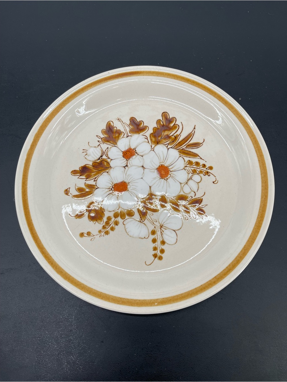 Mountain Wood Collection Stoneware Dried Flowers Dinner Plate
